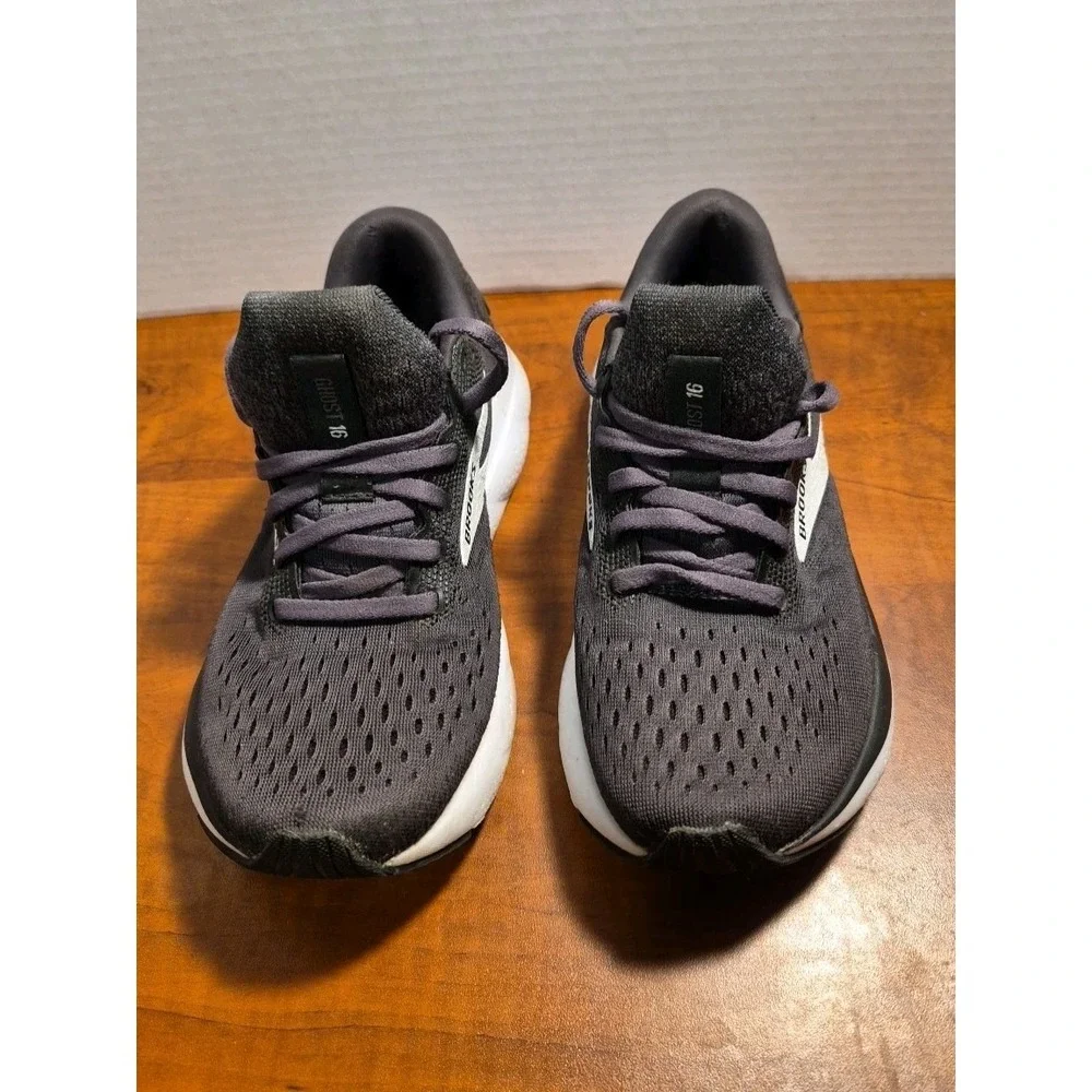 Brooks ghost 16